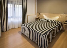 Hotel Puerta de la Santa 2