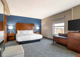 Comfort Suites near Birkdale Village- Huntersville 4