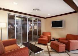 Ramada by Wyndham Newark/Wilmington 2