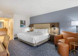 Best Western Plus A Wayfarer's Inn & Suites 5