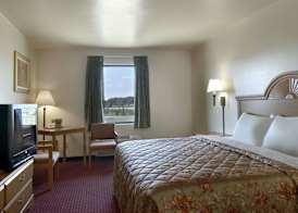 Days Inn by Wyndham Centre 2