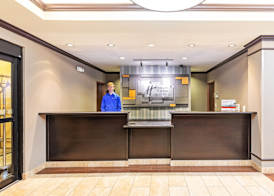 Holiday Inn Express & Suites FLORESVILLE by IHG 2