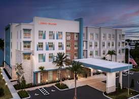 Hampton Inn & Suites Naples South 3