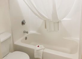 Super 8 by Wyndham Three Rivers 5