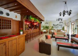 Floral Hotel 2