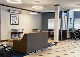 Microtel Inn & Suites by Wyndham Michigan City 4