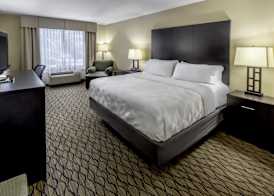 Holiday Inn & Suites MILWAUKEE AIRPORT by IHG 4