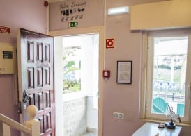 Help Yourself Hostels - Carcavelos Coast 3
