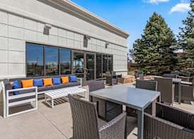 Hampton Inn & Suites Greeley 4