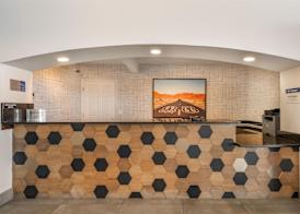 Best Western Plus King's Inn and Suites 4