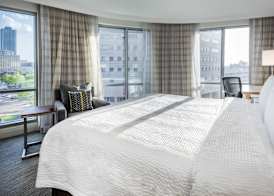 Residence Inn by Marriott Jersey City 4