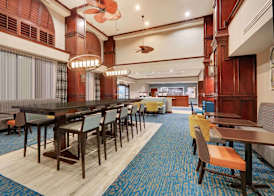 Hampton Inn & Suites Dallas-Arlington-South 4