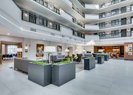 Embassy Suites by Hilton Louisville East 4