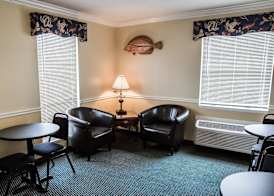 Econo Lodge Crystal Coast 5