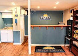 Days Inn by Wyndham Little River 2