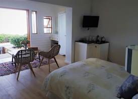 Kleinzee Oceanfront Whole House Self Catering 5