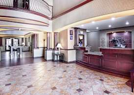 Best Western Plus Royal Mountain Inn & Suites 3