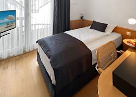 Centra Hotel Zurich 4