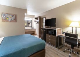 Econo Lodge Kingsville 5
