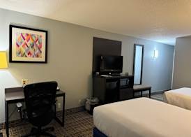 Baymont by Wyndham Louisville Airport South 5