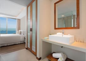 A La Carte Da Nang Beach 4