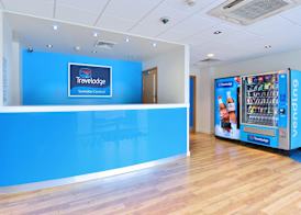Travelodge Swindon Central 3