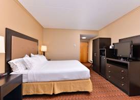 Holiday Inn Express BREEZEWOOD by IHG 4
