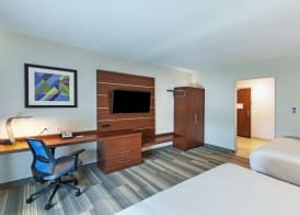 Holiday Inn Express & Suites TULSA SOUTH - WOODLAND HILLS by IHG 4