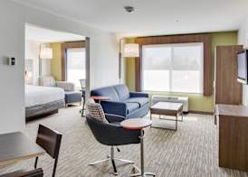 Holiday Inn Express & Suites CHICKASHA by IHG 3