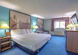 Super 8 by Wyndham Rockford I-90 Casino District 5