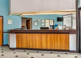 Days Inn & Suites by Wyndham Rocky Mount Golden East 2