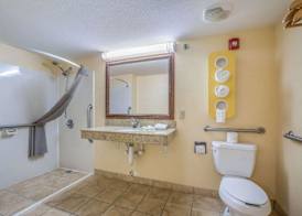 Rodeway Inn & Suites 3