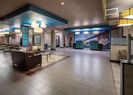 La Quinta Inn & Suites by Wyndham Durant 2