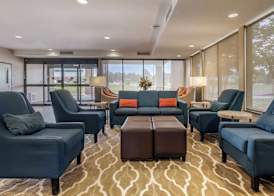 Comfort Suites Speedway - Kansas City 4