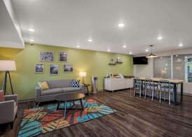 WoodSpring Suites Milwaukee - Menomonee Falls 3