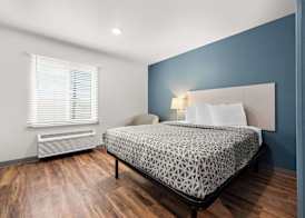 WoodSpring Suites Huntsville - Research Park 5