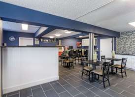 Travelodge by Wyndham Savannah Area/Richmond Hill 2