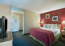 Oxnard Inn Lancaster 5
