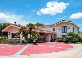 Days Inn & Suites by Wyndham Texas City - Galveston Area 5
