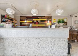 Super 8 by Wyndham Millbury/Toledo 2