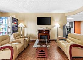 Super 8 by Wyndham Sturtevant Racine 4