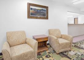 Super 8 by Wyndham Independence IA 2