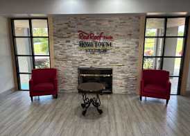 HomeTowne Studios by Red Roof Birmingham 2
