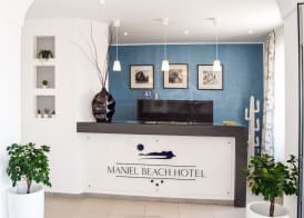Maniel Beach Hotel 2