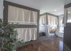 Burlington Hostel 2