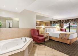Travelodge by Wyndham Owen Sound ON 5