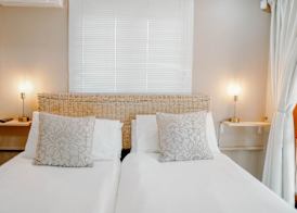 Lighthouse Guesthouse & Cafe 5