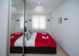 Bright 1BDR Apartment in the City Center 2