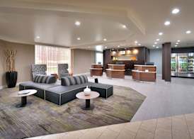 Courtyard by Marriott Charlotte Airport LoSo 2