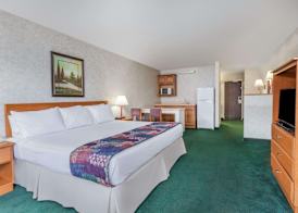 Days Inn & Suites by Wyndham Lexington 5